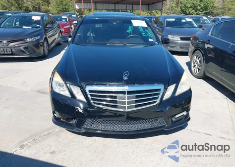 2010 Mercedes-Benz E 550 из США, поврежденный, VIN WDDHF7CB8AA153850